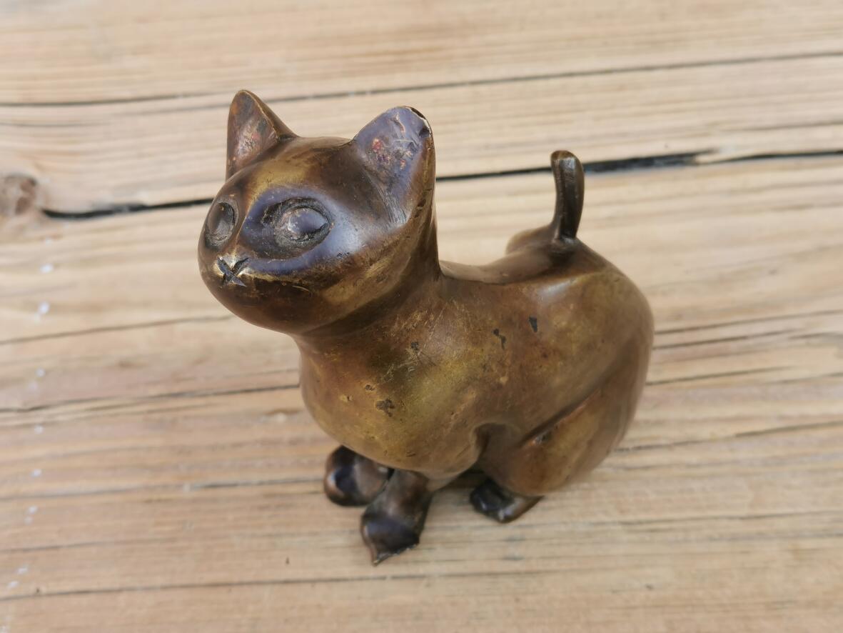 Bronze Katze