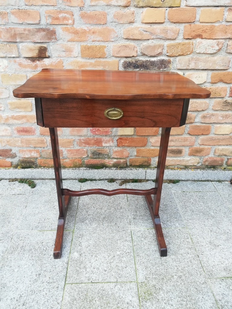 Biedermeier Beistelltisch mit Schublade