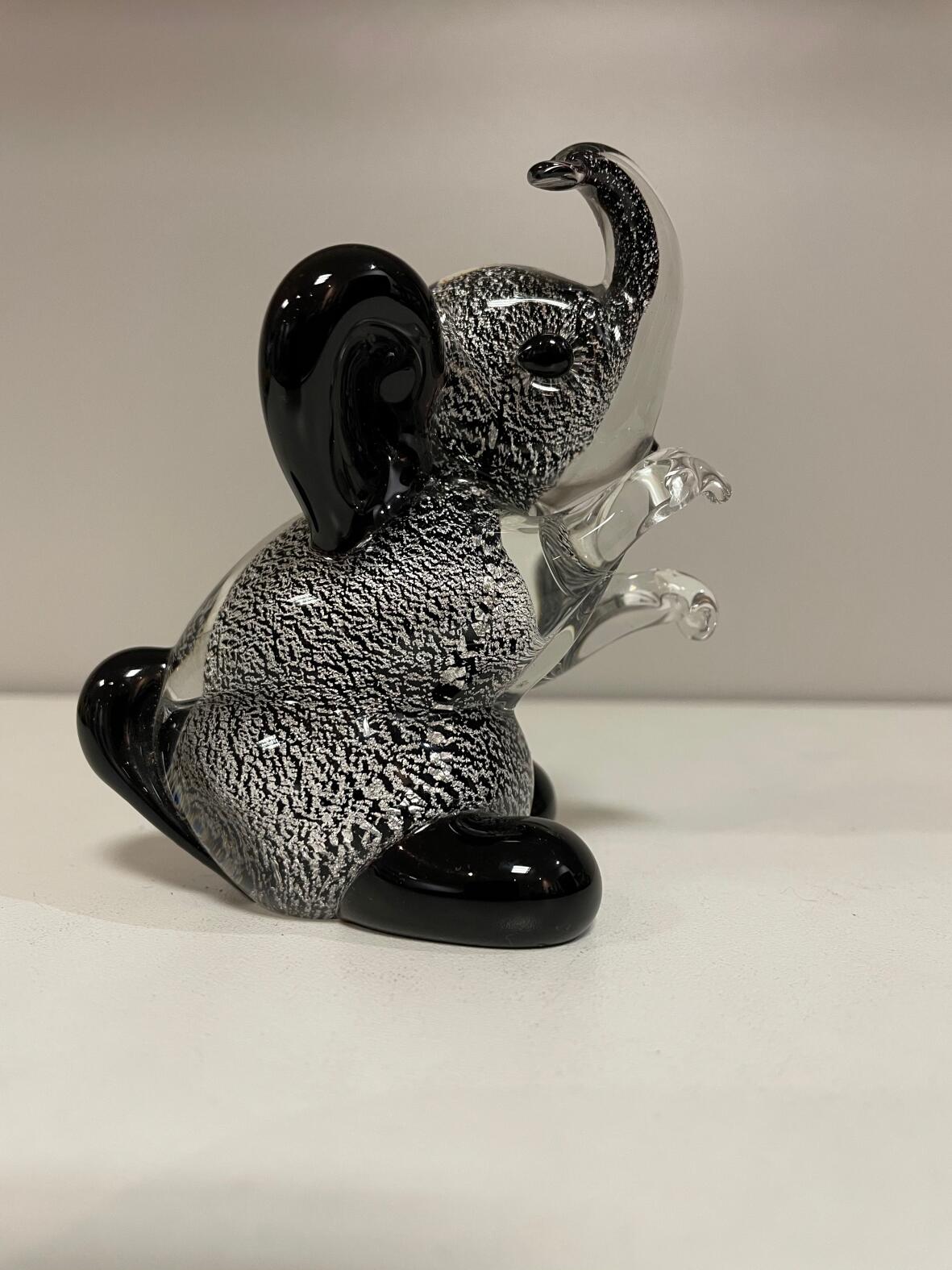 Kleinerer Elefant, Glasstatuette - Italien* 