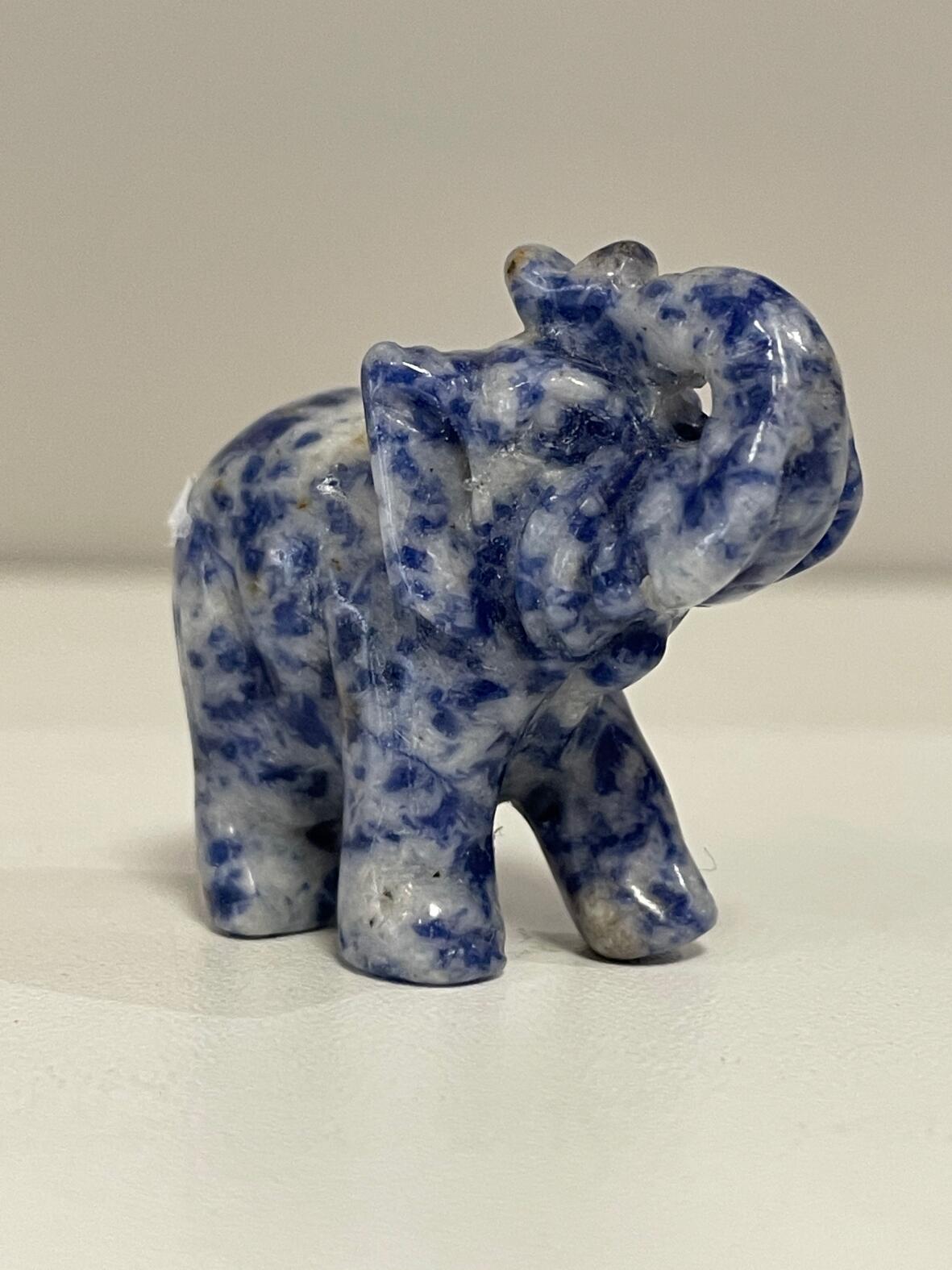 Elefant, kleine Steinfigur