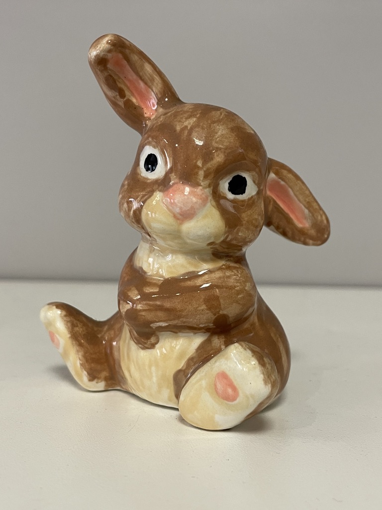 Hase, kleinere Keramikfigur